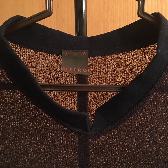 VIA METRO Long Sleeve Shirt. Small to Medium - Picture 6 of 14